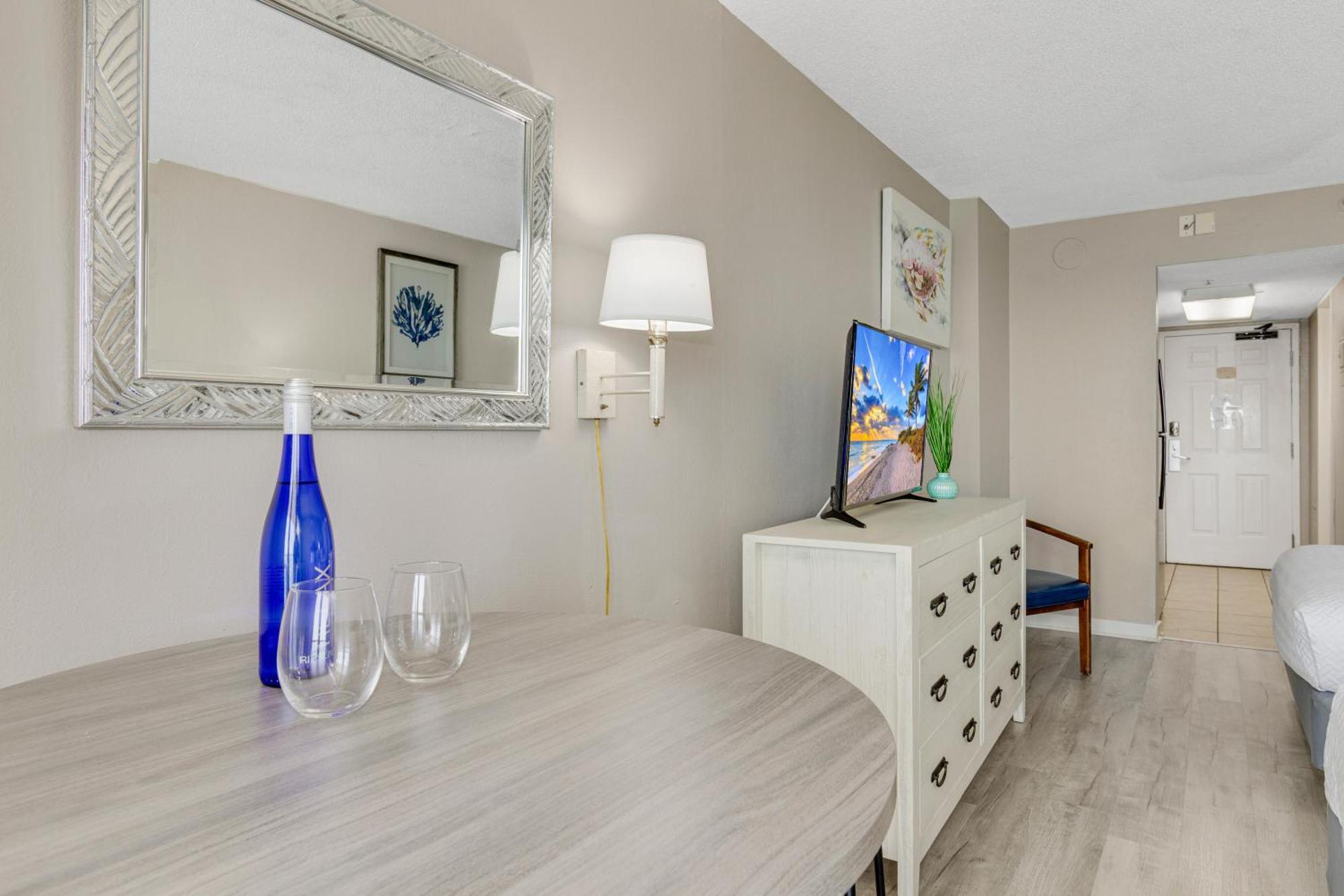 Oceanview Studio Escape With Beach Steps Away! 1828 شاطئ ميرتل المظهر الخارجي الصورة