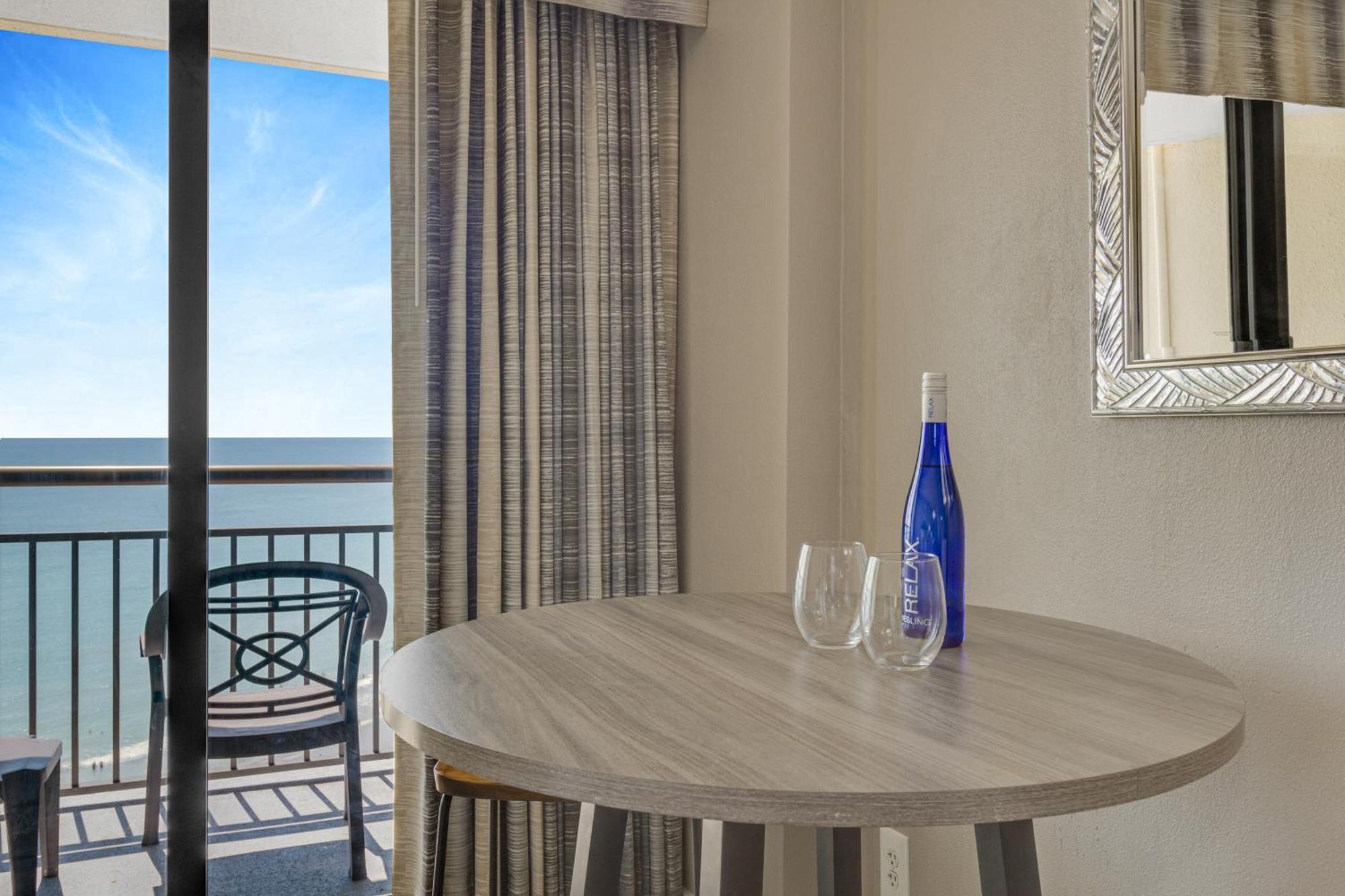 Oceanview Studio Escape With Beach Steps Away! 1828 شاطئ ميرتل المظهر الخارجي الصورة